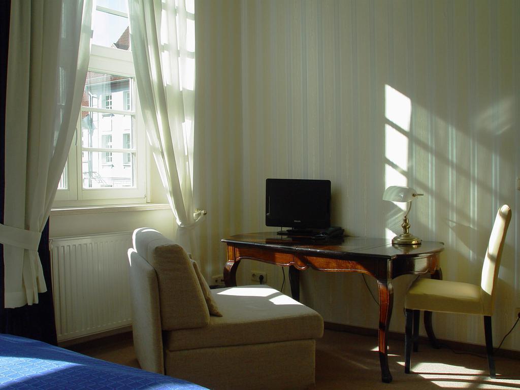 Hotel Altes Hafenhaus Ρόστοκ Δωμάτιο φωτογραφία