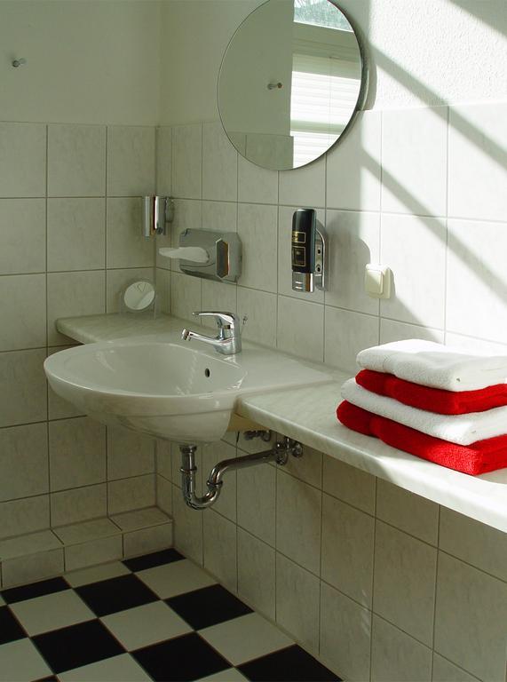 Hotel Altes Hafenhaus Ρόστοκ Δωμάτιο φωτογραφία
