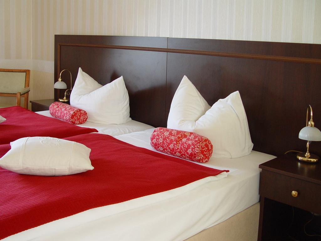 Hotel Altes Hafenhaus Ρόστοκ Δωμάτιο φωτογραφία