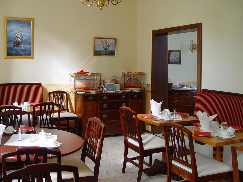 Hotel Altes Hafenhaus Ρόστοκ Εξωτερικό φωτογραφία