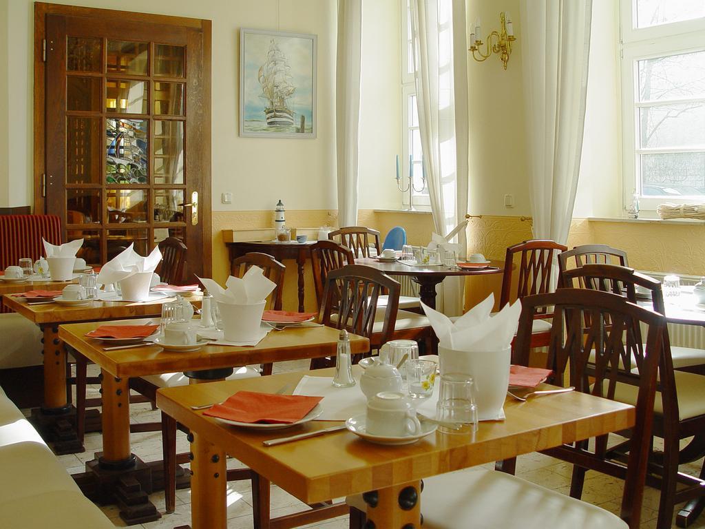 Hotel Altes Hafenhaus Ρόστοκ Εξωτερικό φωτογραφία